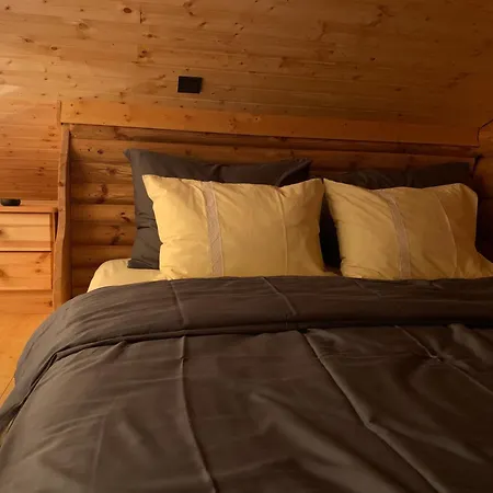 Russet & Rowanberry - Rowanberry Retreat * Kriilevälja