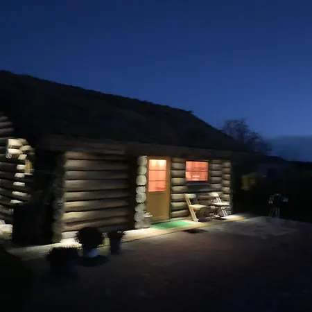 Russet & Rowanberry - Rowanberry Retreat Kriilevälja