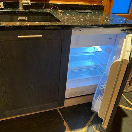 Russet & Rowanberry - Rowanberry Retreat Kriilevälja