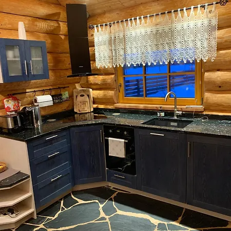 Russet & Rowanberry - Rowanberry Retreat