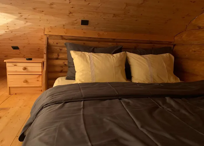 Russet & Rowanberry - Rowanberry Retreat * Kriilevälja