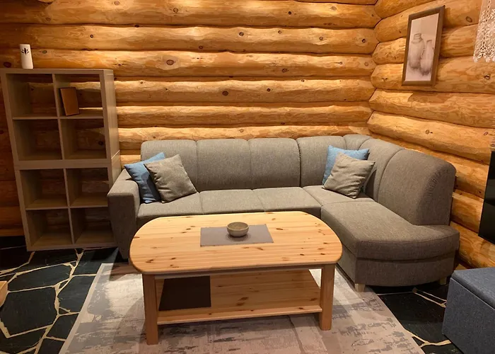 Russet & Rowanberry - Rowanberry Retreat