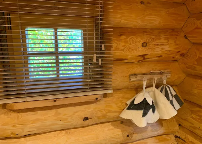 Russet & Rowanberry - Rowanberry Retreat *