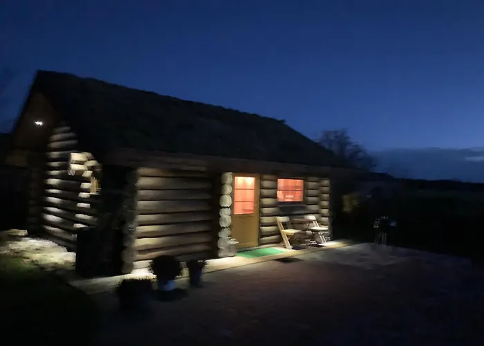 Russet & Rowanberry - Rowanberry Retreat Kriilevälja