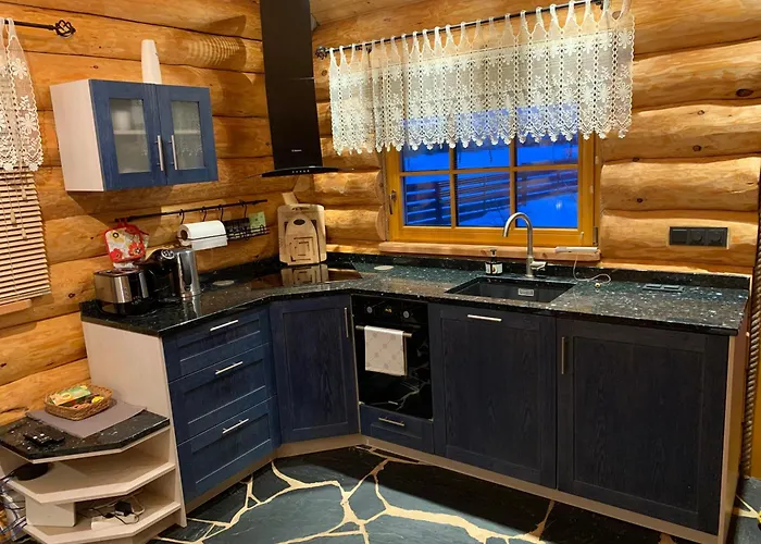 Russet & Rowanberry - Rowanberry Retreat